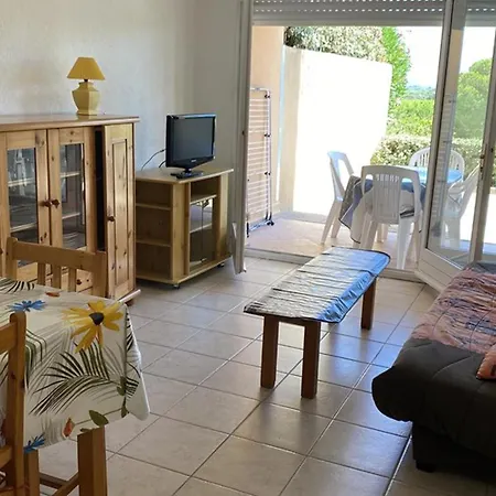 T2 à Giens Avec Grande Terrasse, Piscine Et à Proximité Des Plages - Fr-1-335-160 Appartamento *